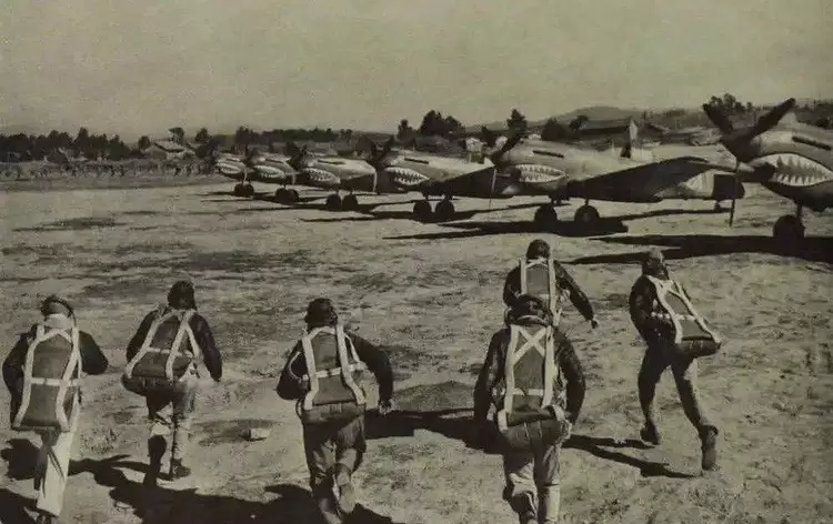 隼是哪个战队的 f8b34376e9b34124abf12c84f29e0a8d.jpeg