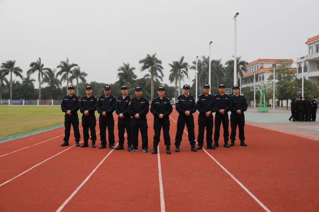 市公安局党委委员,政治部主任廖家鹏到北海市人民警察训练学校看望