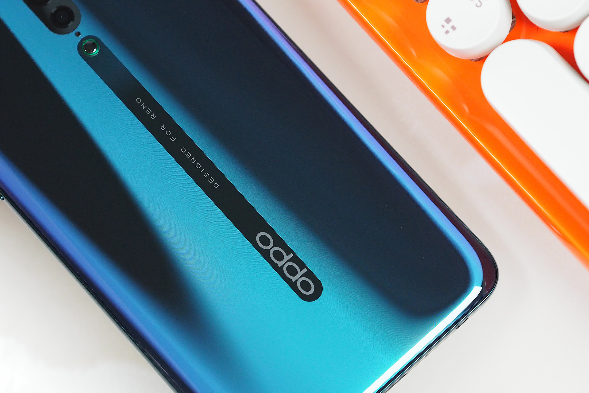 5寸全景屏 灵动梦幻背面 opporeno2海洋之心图赏