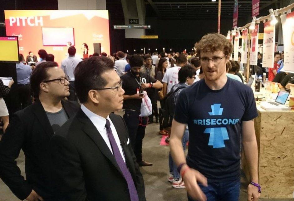 pro曾经与大会创始人paddy cosgrave的专访中,他提到uber就在几年前的