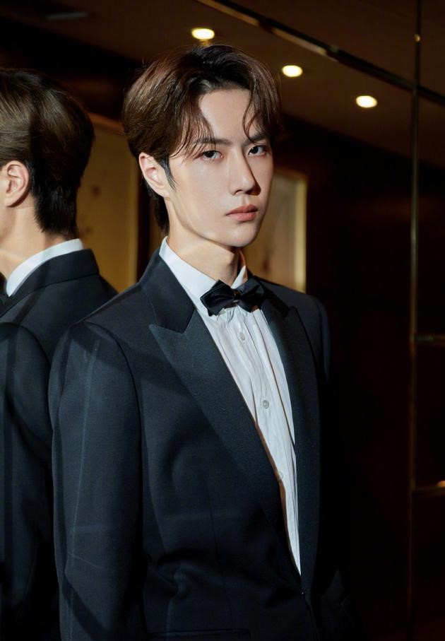 陈飞宇凌晨回应点赞王一博黑图 称马上买防手滑神器