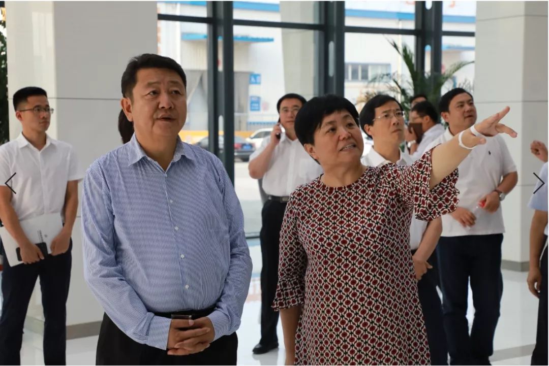 内蒙古自治区呼和浩特市委副书记,市长冯玉臻到访河南