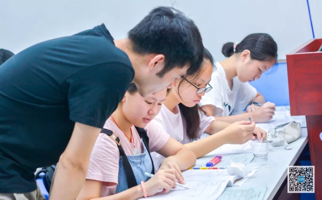 看,这些辅导您孩子的老师,他们就是会教!