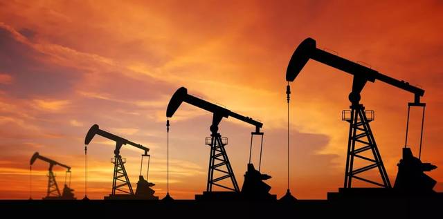 石油工程师们的工作就是寻找,采出石油和天然气