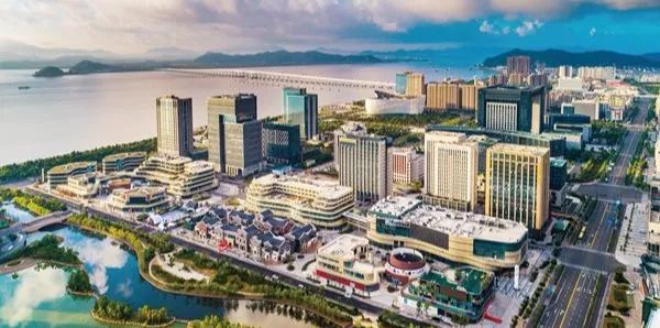 东港gdp_山东城市观察 GDP增速全省第一的日照路向何方(2)