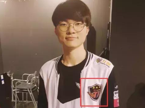 S9出征队服有深意,IG效仿SKT队服加星,牌面十
