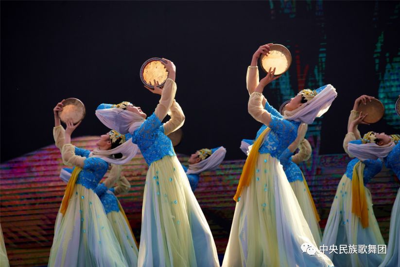 舞彩缤纷民族舞蹈之维吾尔族舞蹈