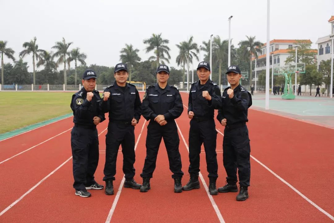 市公安局党委委员,政治部主任廖家鹏到北海市人民警察训练学校看望