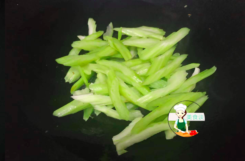 水萝卜怎么素炒最好吃 b12e6f2073e04fd1b0ce0b564b3a5594.png