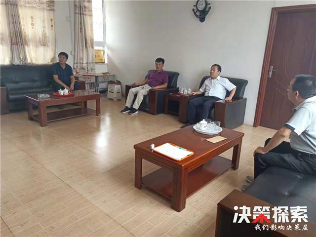 内乡县瓦亭镇情系教师节慰问暖师心