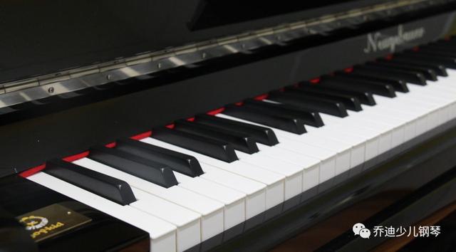 一张图揭示钢琴和电子琴的区别，学钢琴到底能用电子琴代替吗？ 