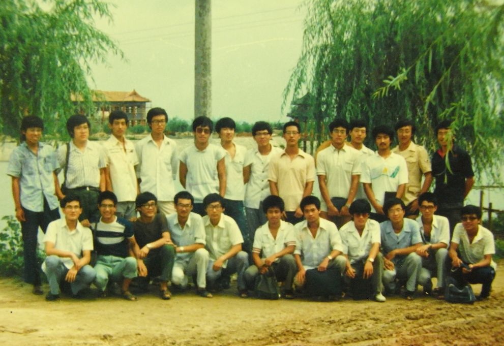 致敬老师 致敬青春 | 67年风雨历程,北镇中学近千张老