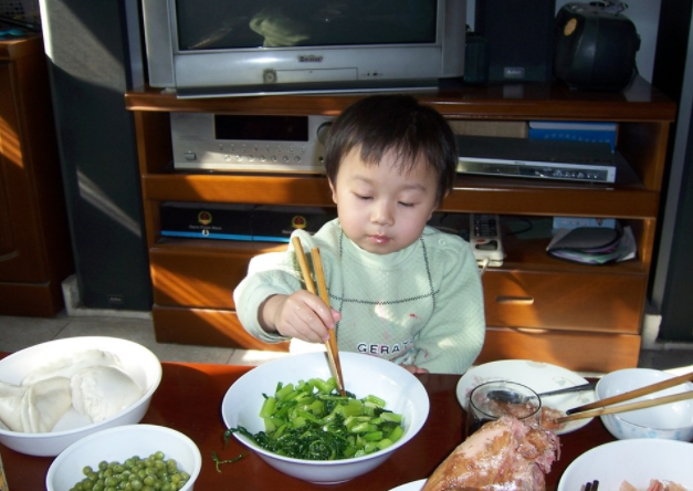                     天冷了！白露之后，这3种食物少给孩子吃，伤脾胃还耽误长个