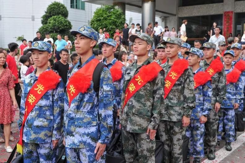 光荣橄榄绿!沙溪镇20名新兵今天踏上征程