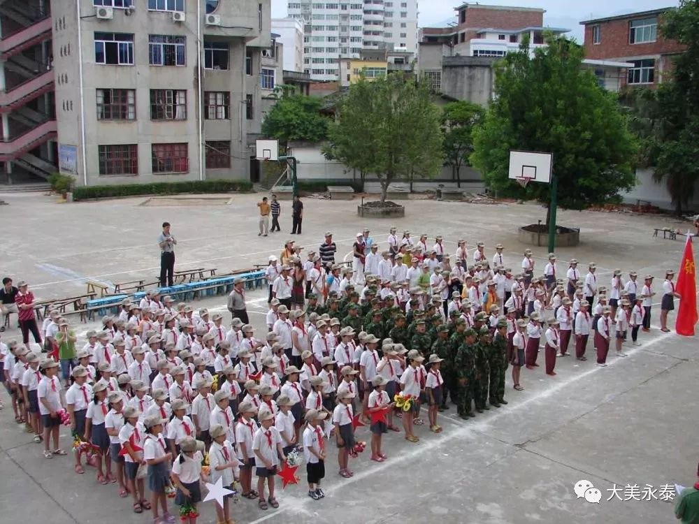 今天,跟他一起见证实验小学的蜕变