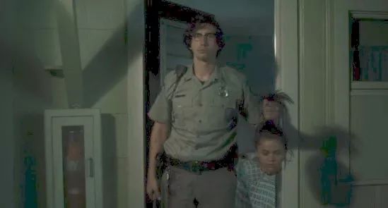 戛纳开幕片《丧尸未逝》,贾木许拍了部最慢丧