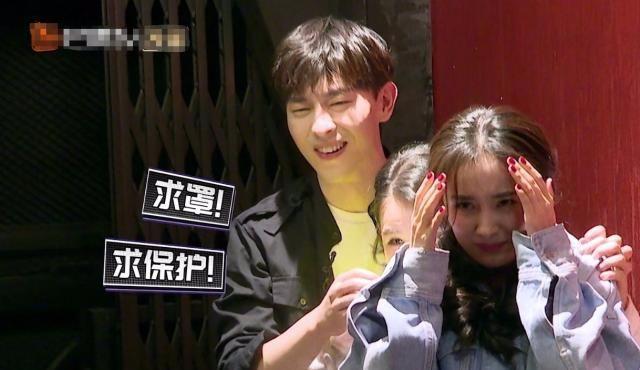 杨幂怀了二胎,肚子大到藏不住?孩子不是刘恺威