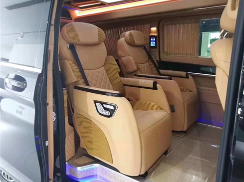 奔驰唯雅诺改装。合正实现随时随地的休憩_搜狐汽车_搜狐网
