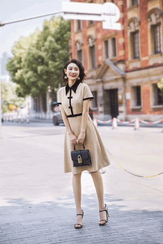 时尚小仙女,白领上班族都去那里找专属搭配师为自己个性定制搭配了 !