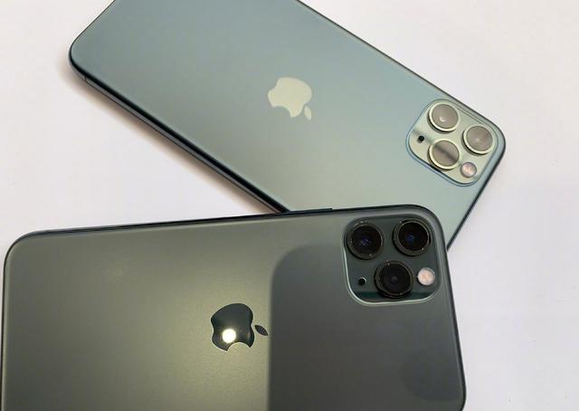 iphone11摄像头被玩坏浴霸苹果5g落后库克闷声搞啥事