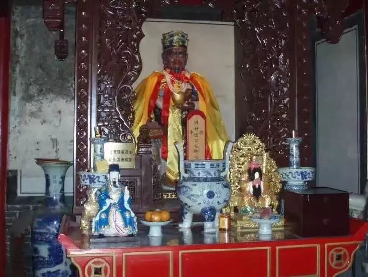 隐在高楼里的精致小庙——吕祖宫