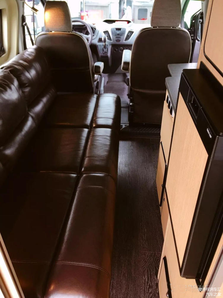 福特全顺房车2024新款 9b2d8060ee8c4a298b4e3486348d9aac.jpeg