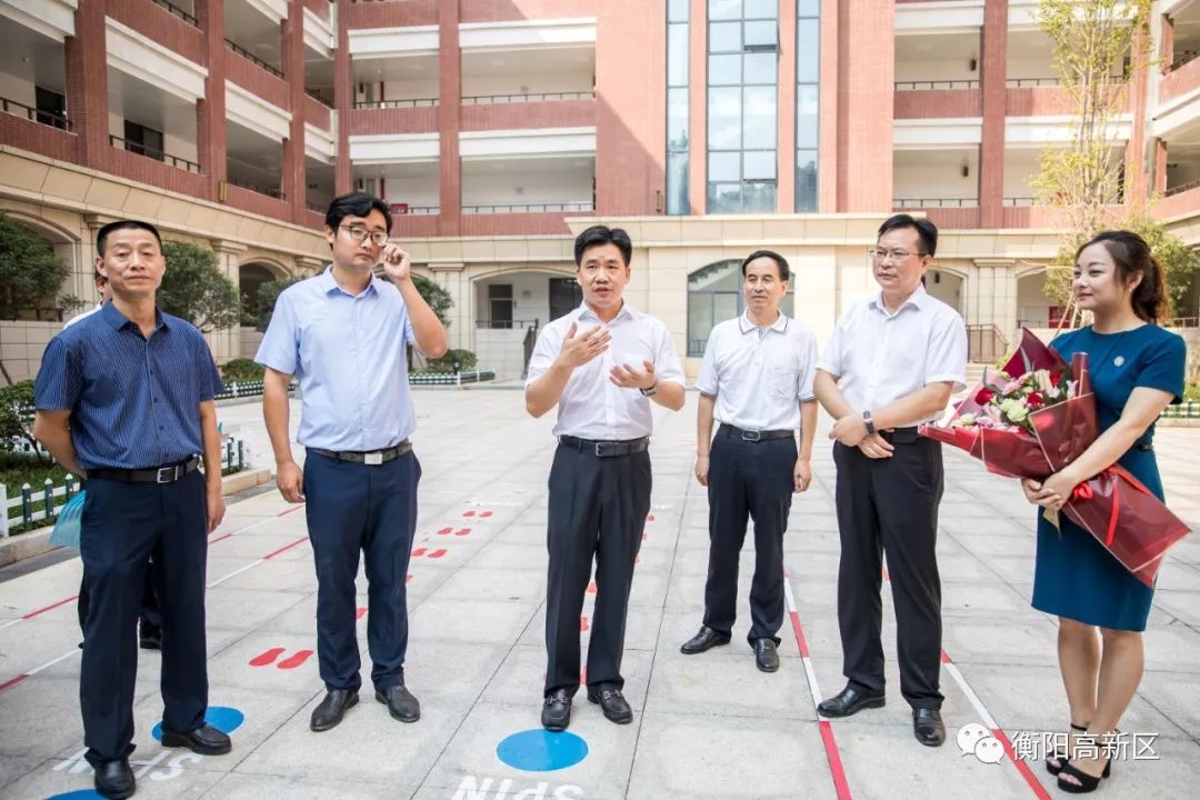 高新动态丨欧杏看望慰问一线教师:用心用情教书育人,做好孩子的"摆渡