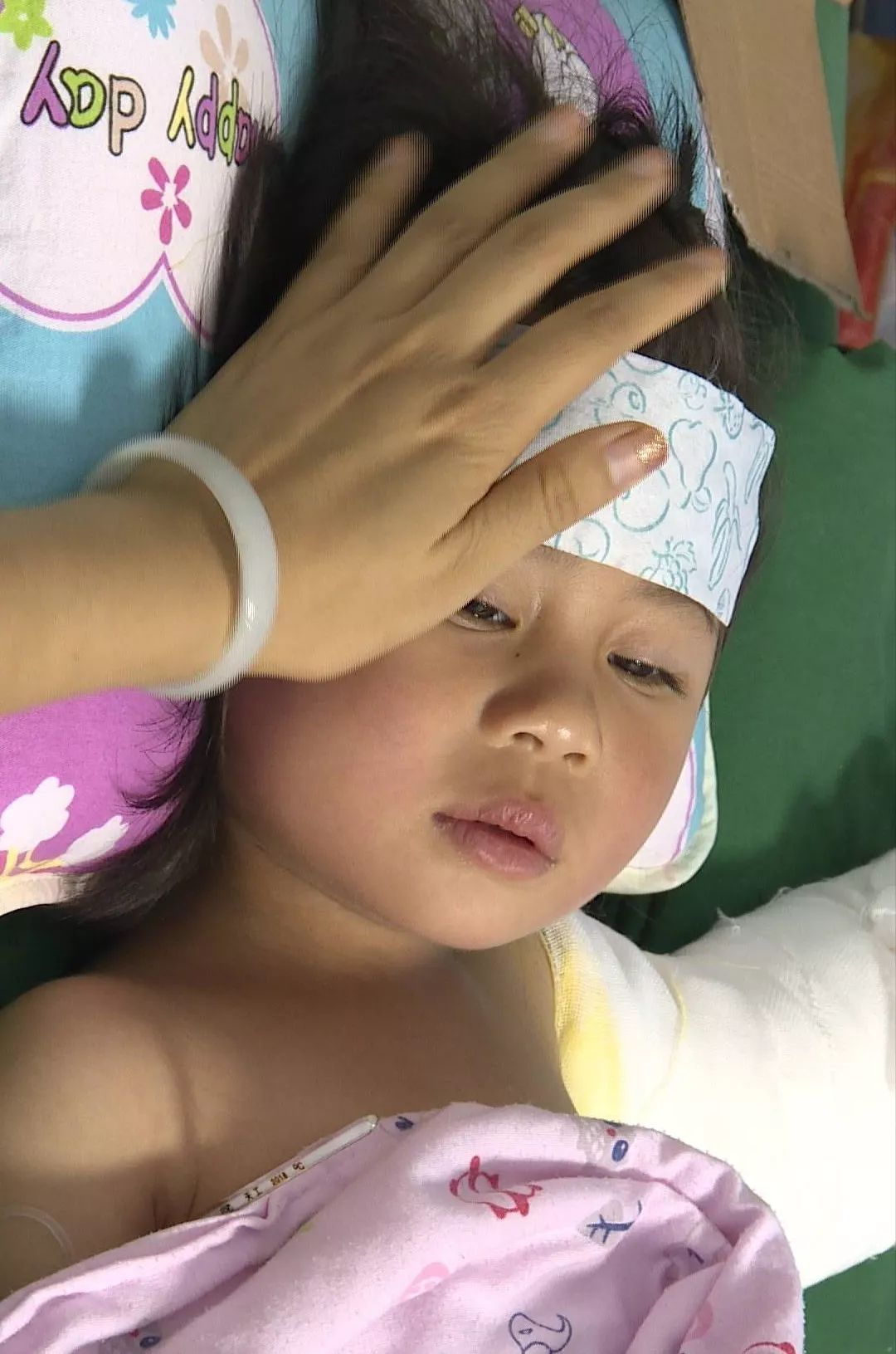 3岁女童被开水严重烫伤,大家一起帮帮她!