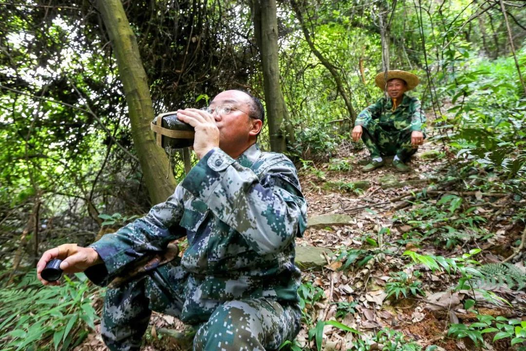 峡江人口数_峡江中学毕业照