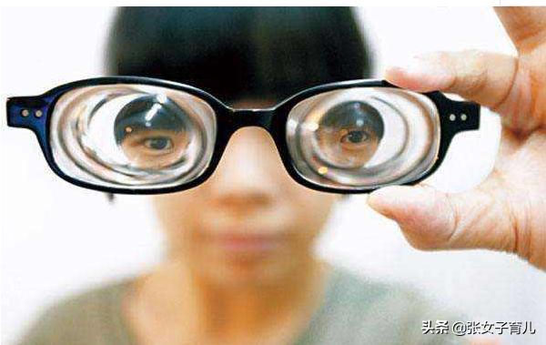 3歲寶寶600度近視，除了電視和手機，還有這些原因