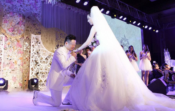 35岁男子结婚24次,称愧疚但有成就感,孩子反对再婚:别再换妈了 35岁男子结婚24次,称愧疚但有成就感,孩子反对再婚:别再换妈了