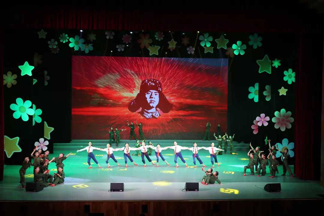 童心向党少儿舞蹈完整版 03d2df29aff2431dad18e90dd98f1620.jpeg