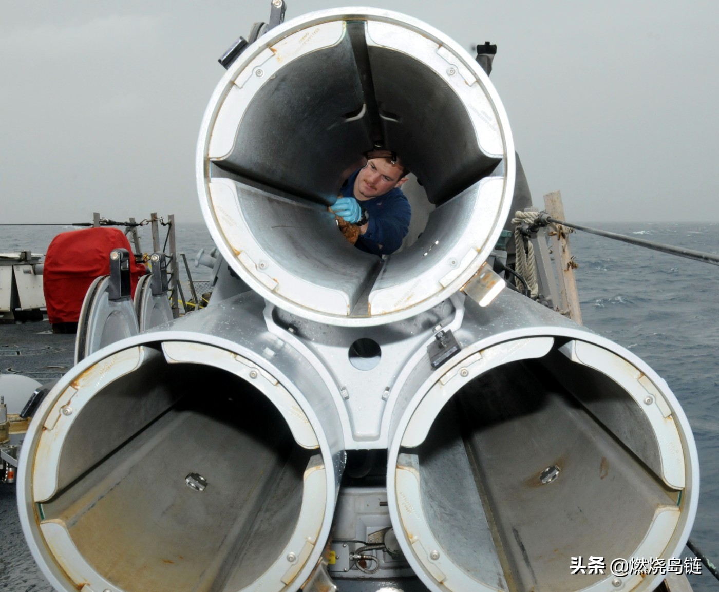 mark 32 surface vessel torpedo tubes,简称:mk32 svtt)水面船舰鱼雷