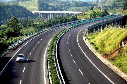 国内免费高速路 0fb54b8da8eb46f182acc66afa9063a7.jpeg