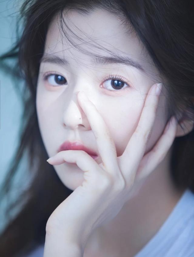 妆容越浓越会让异性远离你,干净的初恋脸让你