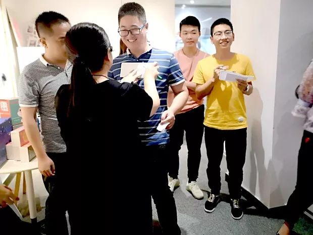 大家分工分组教程,数字欢脱活跃,组内制作a教程,合作协调花灯视频气氛金刚图片