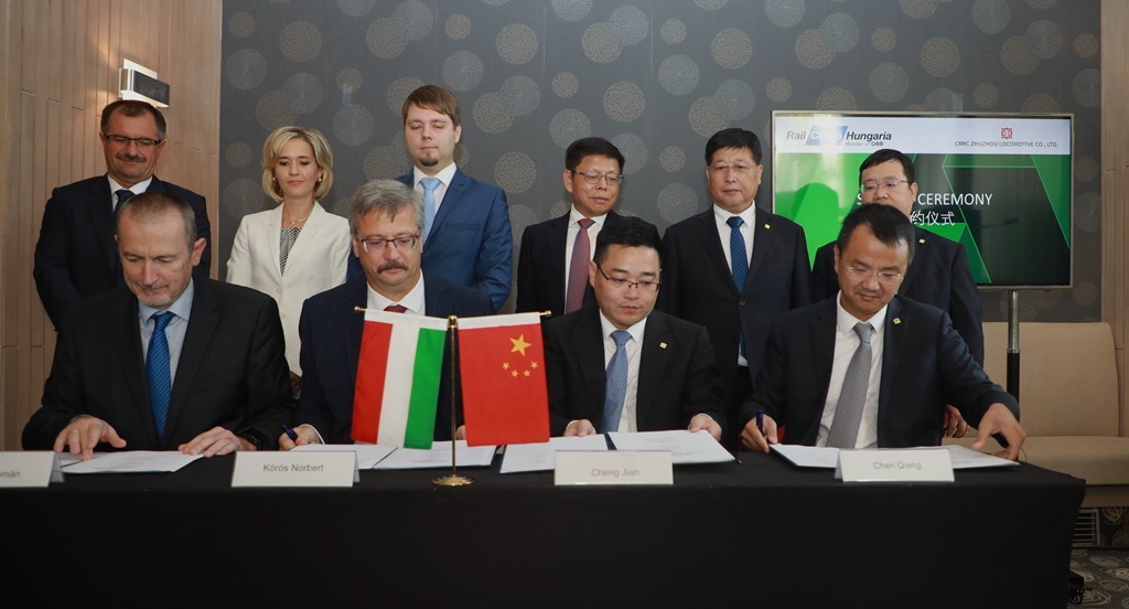 中国与匈牙利签订“火车头”订单