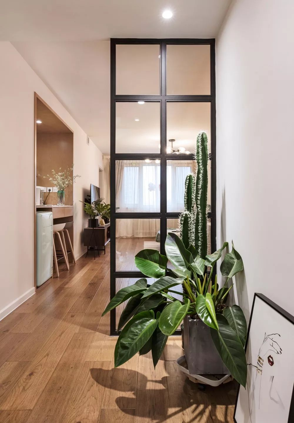 入户玄关设计小户型 6491d875be9c4f2182c09ed31bc28d3c.jpeg