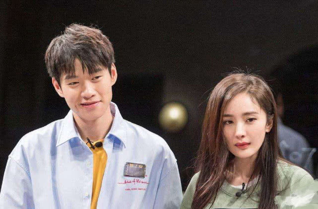 杨幂魏大勋宣布恋情图片