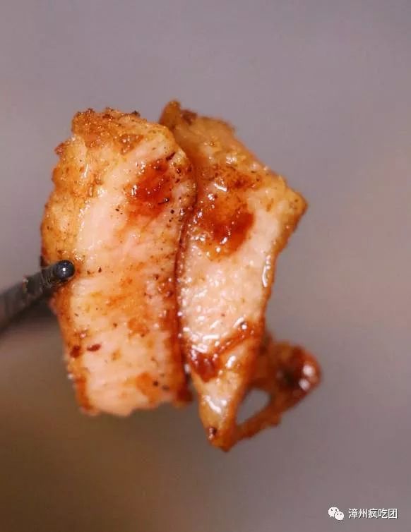 一块烧红的铁板用锤砸猜成语_烧红的铁板