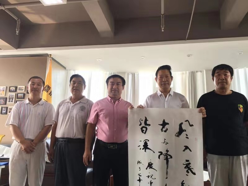 羲之文化传承人王杰宝举办庆仲秋书画名家笔会