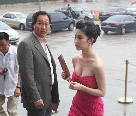 涓栫晫涓婃渶闅剧寽鐨勬_想见你剧照台剧图片(3)
