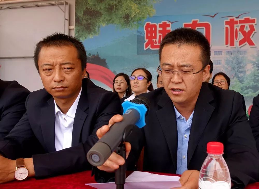 枝阳中学新校长上任的第一次开学典礼和表彰