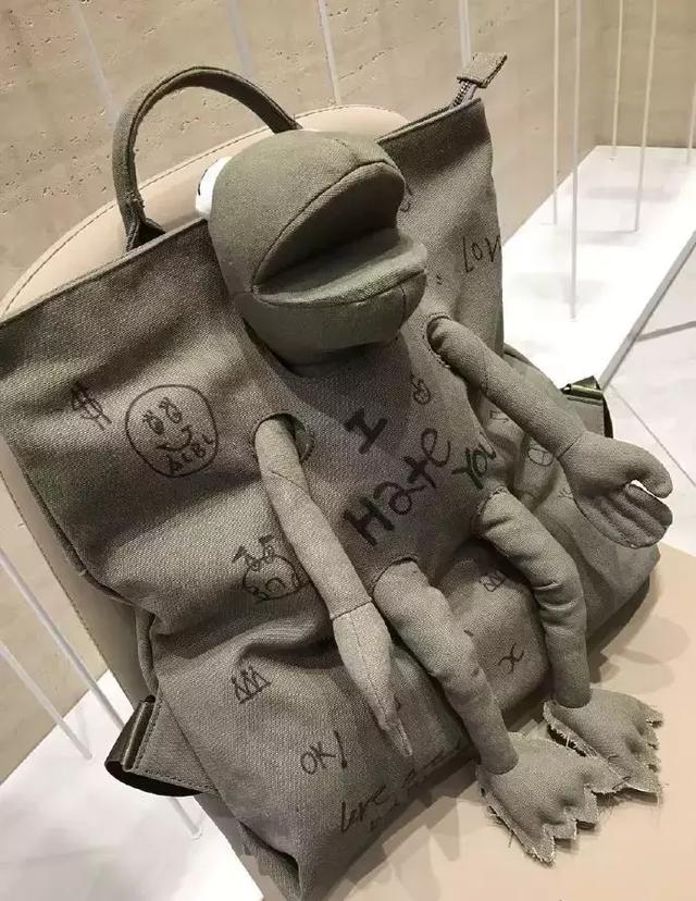 奇葩设计师的沙雕发明,来感受最新一波的设计界泥石流