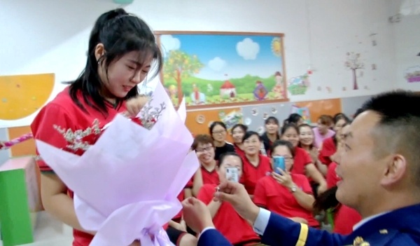 消防员医生公安马猜成语_消防员卡通图片