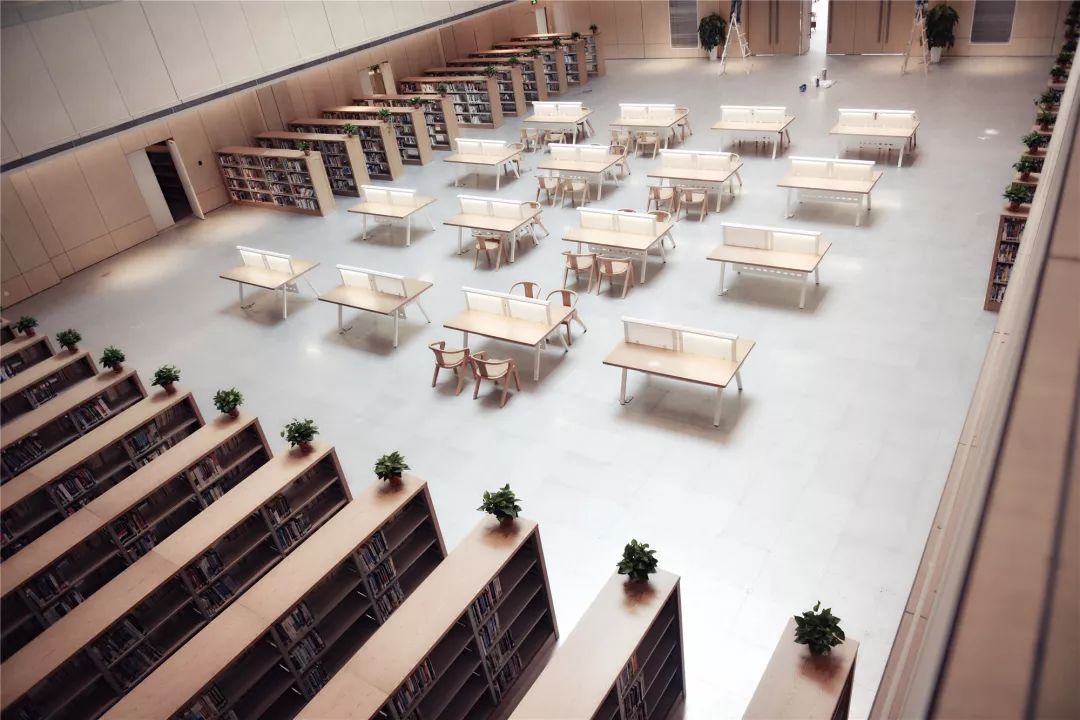 创新港多功能阅览中心 不用再羡慕别人家的图书馆 创新港也拥有了