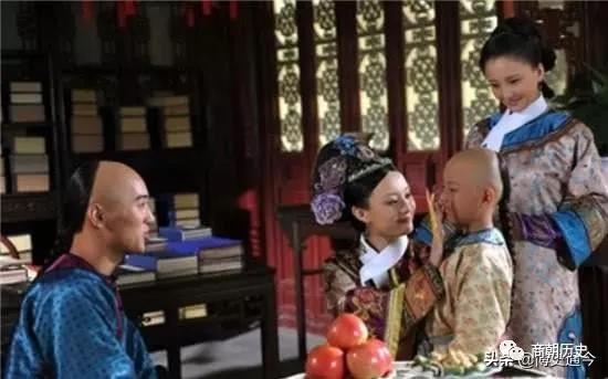 允礼|乾隆的亲弟弟，一大早给太后请安，乾隆大怒：你也配跪这里？