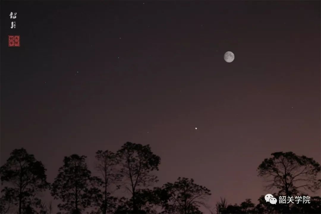 中秋之夜韶院的星空皓月也如此烂漫