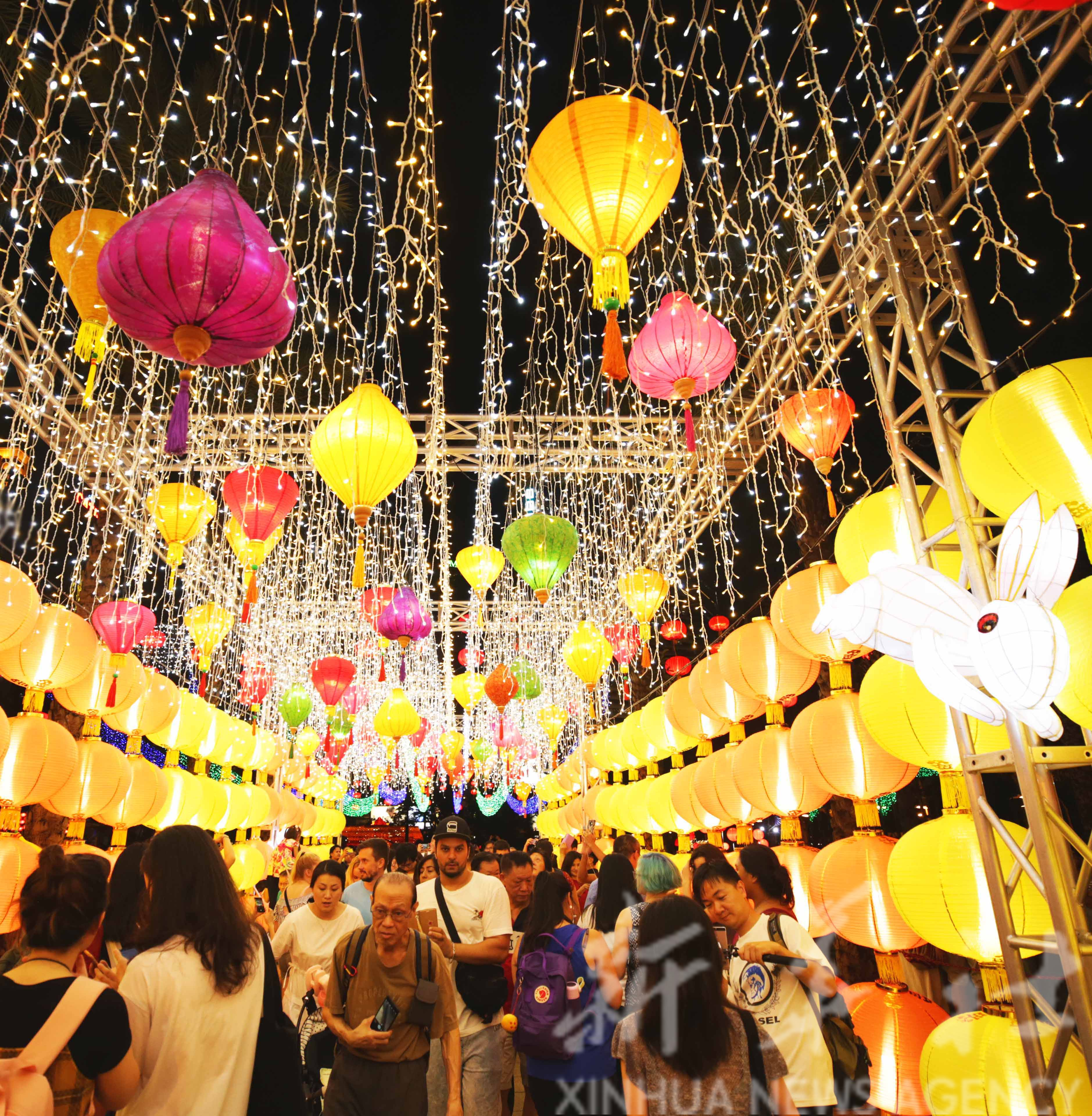 香港举行中秋彩灯会
