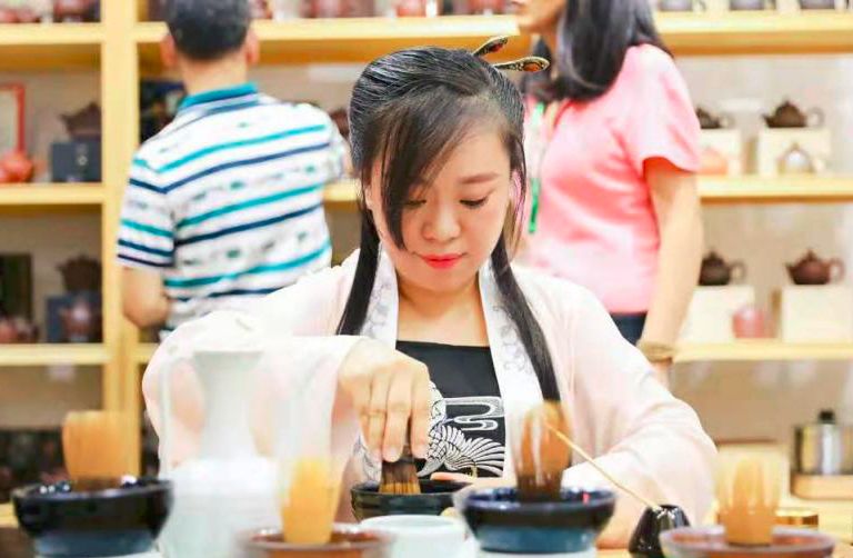 虹之间的曲谱图片